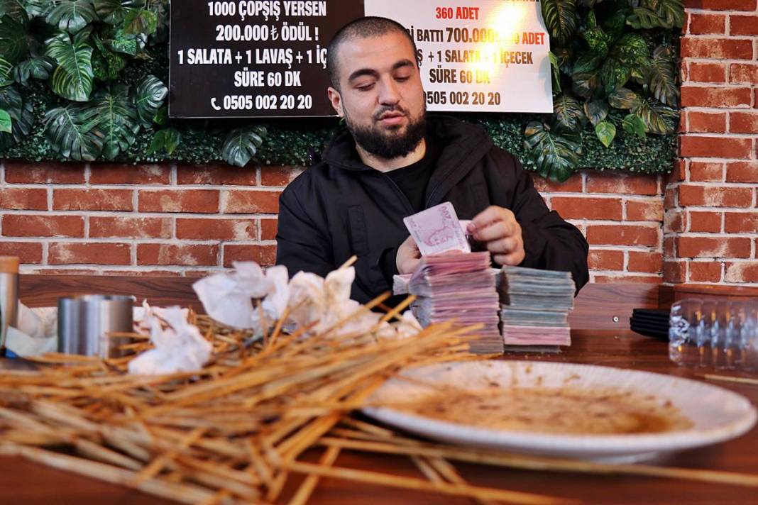 Yemek yapmakla uğraşmamak için yemek yarışmasına katılıp birinci oldu! Hem karnını doyurdu, hem 300 bin TL kazandı 4